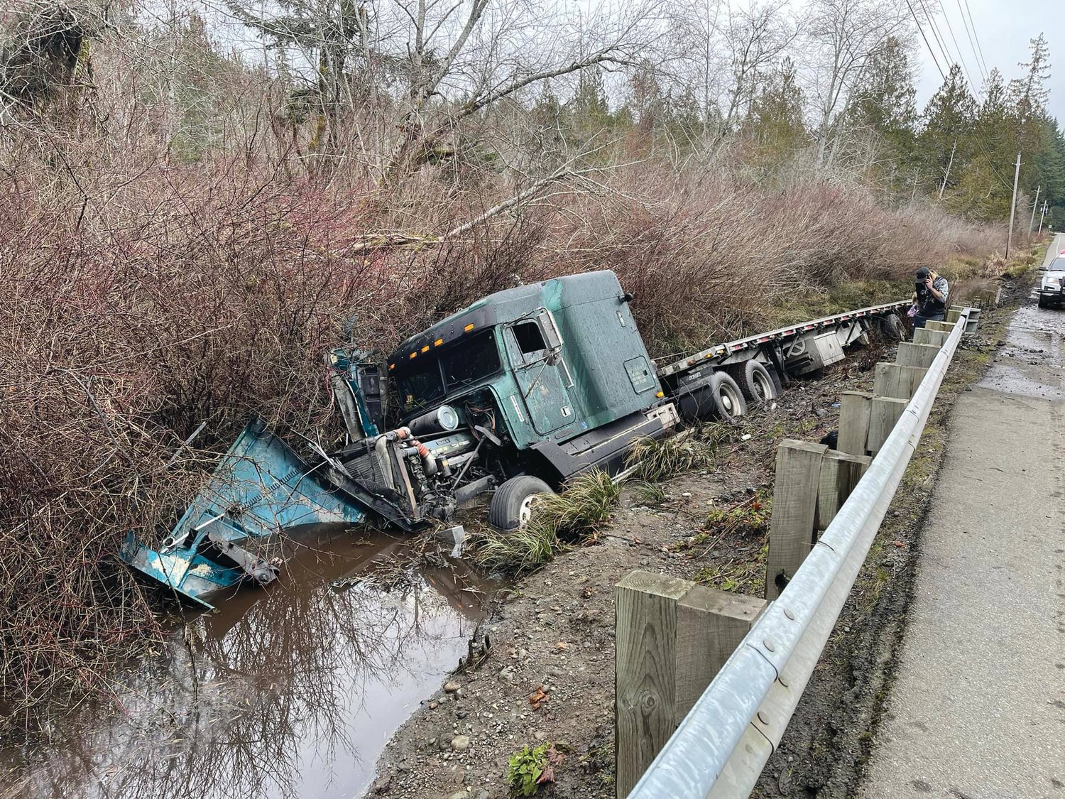 Semi Truck Crashes Into Ditch On US 101 Port Townsend Leader   20220309 093416 101 Crash 